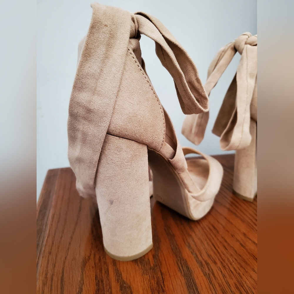 Wild Diva Heels ✨️ - Picture 7 of 11